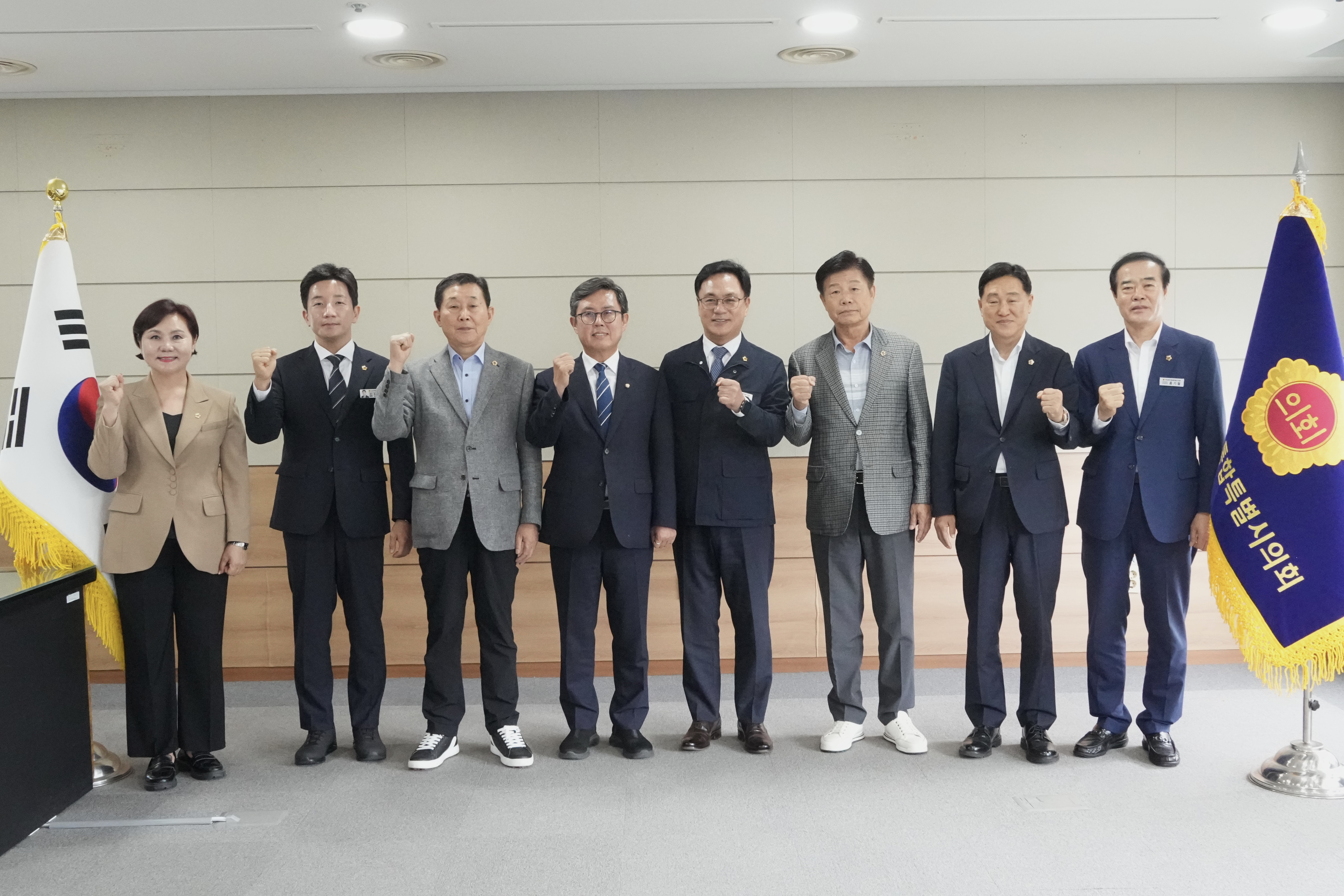 송형곤 의장–안도걸 초대 특별시당위원장,  통합특별시 성공 위한 '당·정·의 협력체계' 뜻 2