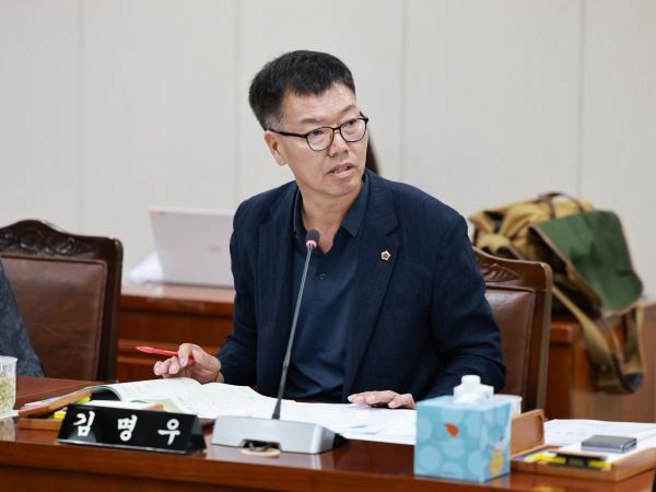 김명우 특별시의원, “농업마이스터대학, 수료 이후 성과까지 살펴야” 3