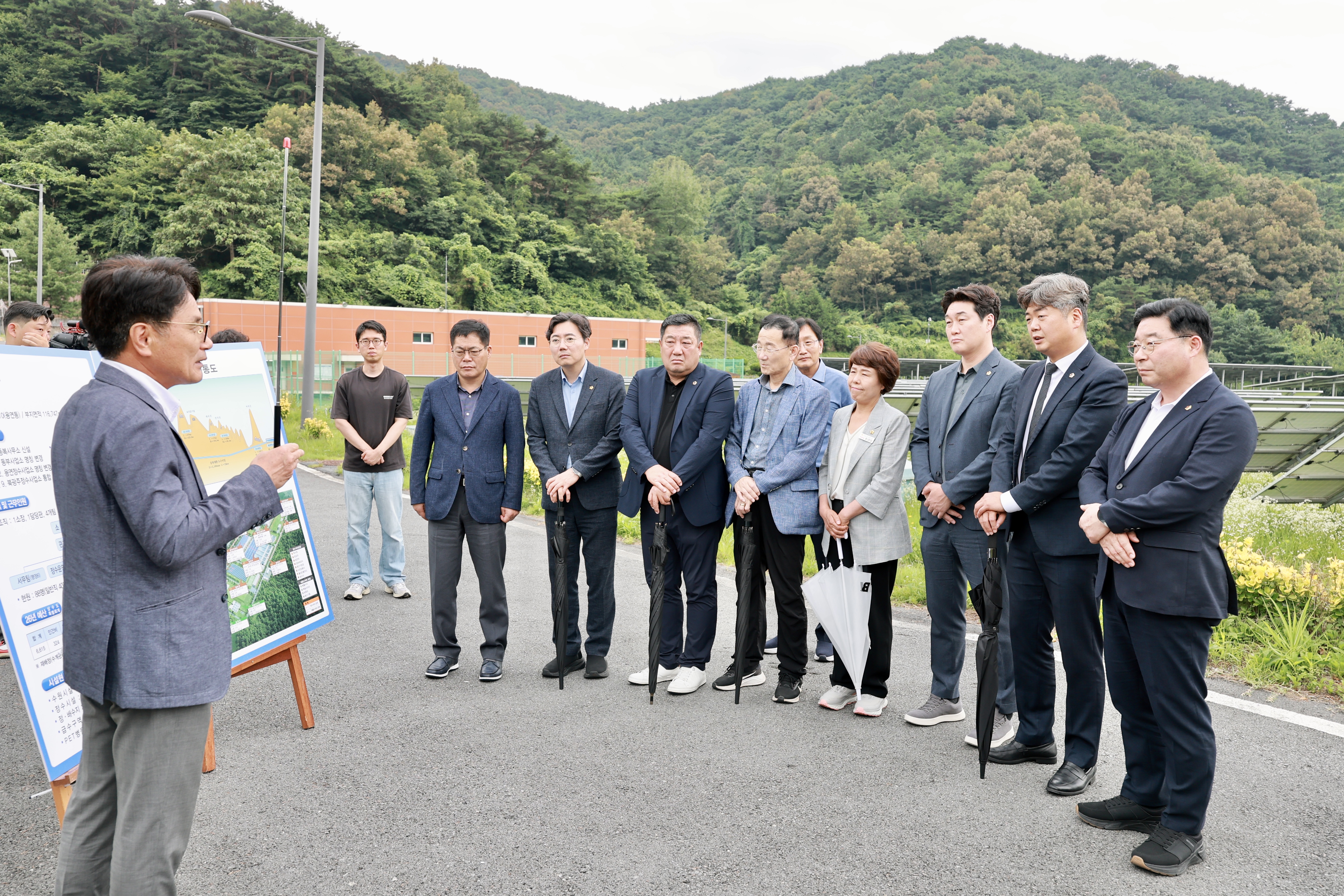 전남광주통합특별시의회 기후환경에너지위원회, 첫 현장 행보로 용연정수장 찾아 소통 4