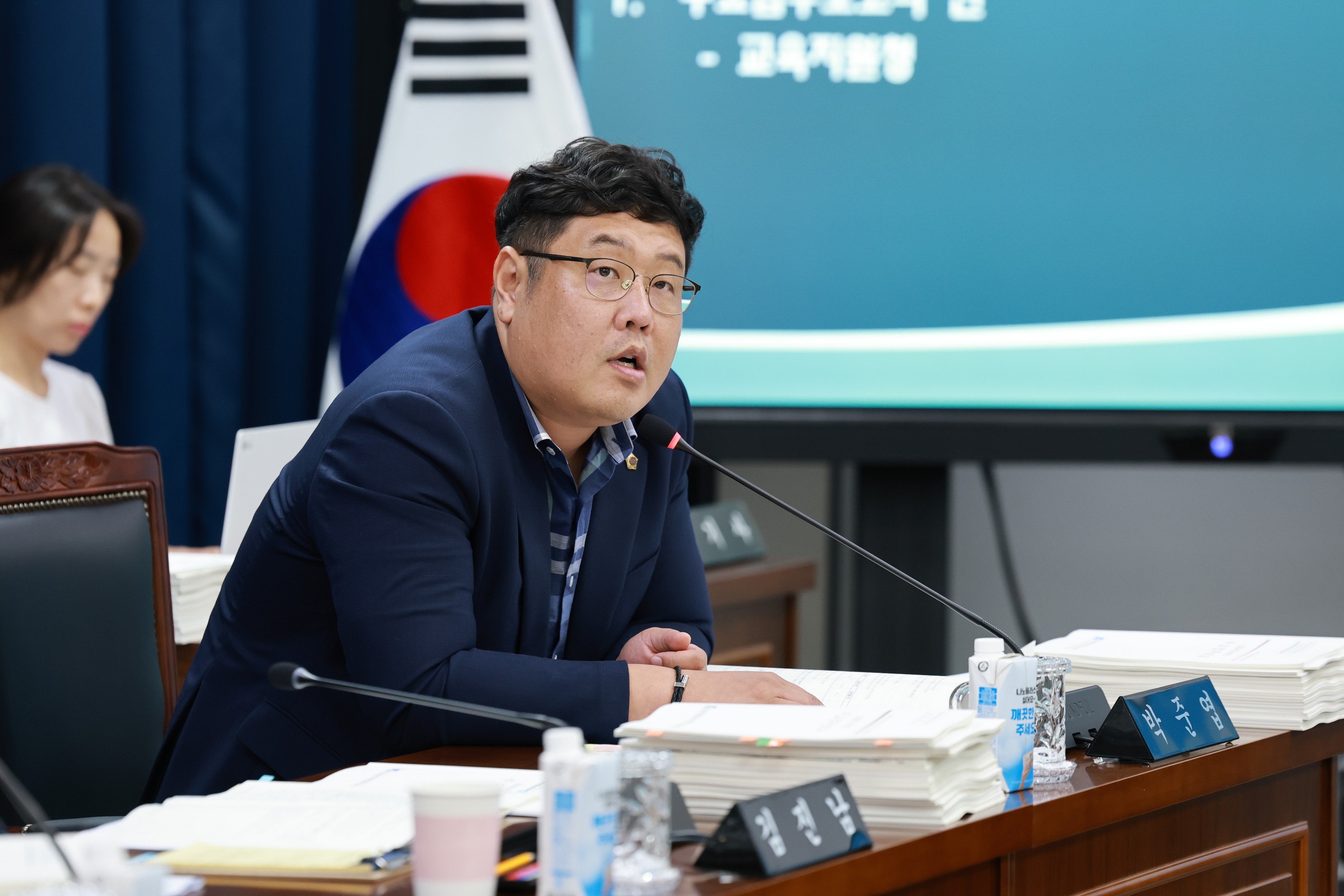 박준엽 특별시의원, 도서ㆍ벽지 품는 통합 AI교수학습플랫폼 주문 2
