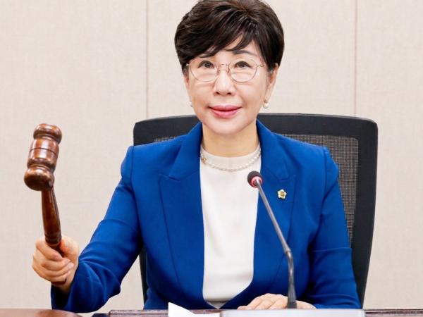 전남광주통합특별시의회 첫 시청예산결산특별위원회 출범…초대 위원장에 한춘옥 의원 선출 2