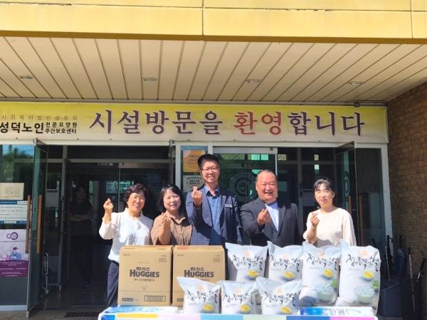 김명우 특별시의원, 담양 성덕요양원 찾아 추석 위문 2