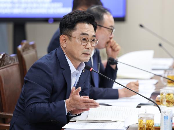 김영진 시의원, “동물보호센터 리모델링 예산, 사전 검토·소통 부족이 사고이월로 이어져 2