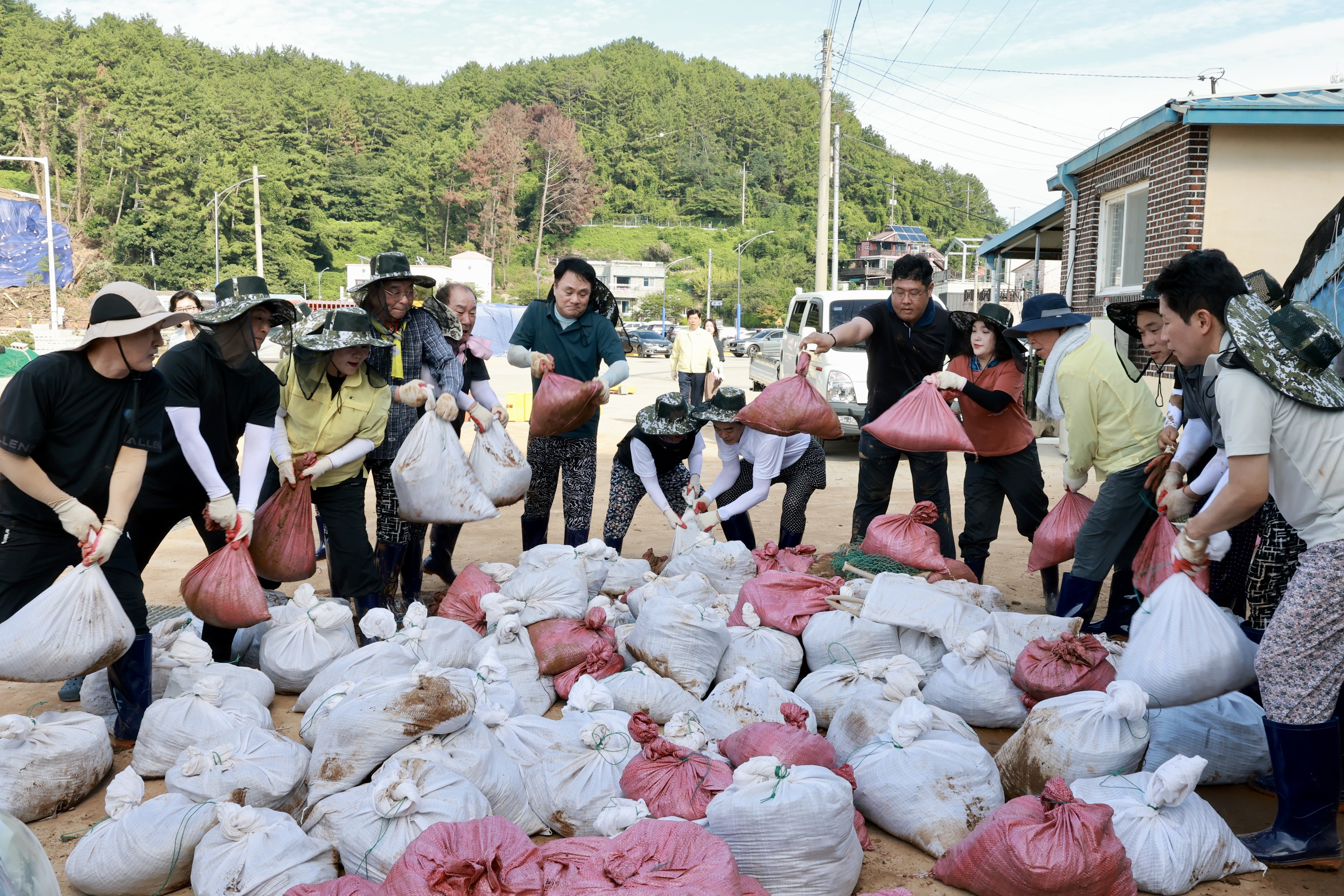 경상남도 호우 피해지역 수해 복구 7