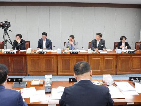 제2회 임시회 폐회중 제4차 운영위원회 회의 3