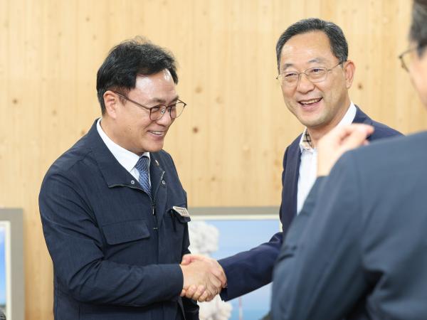 前 전라남도의회 의장단 예방 10