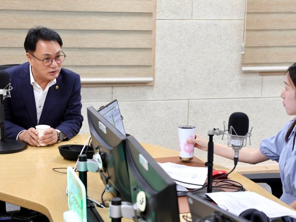 TBN 남도매거진 인터뷰 - 보이는 라디오 생방송 7