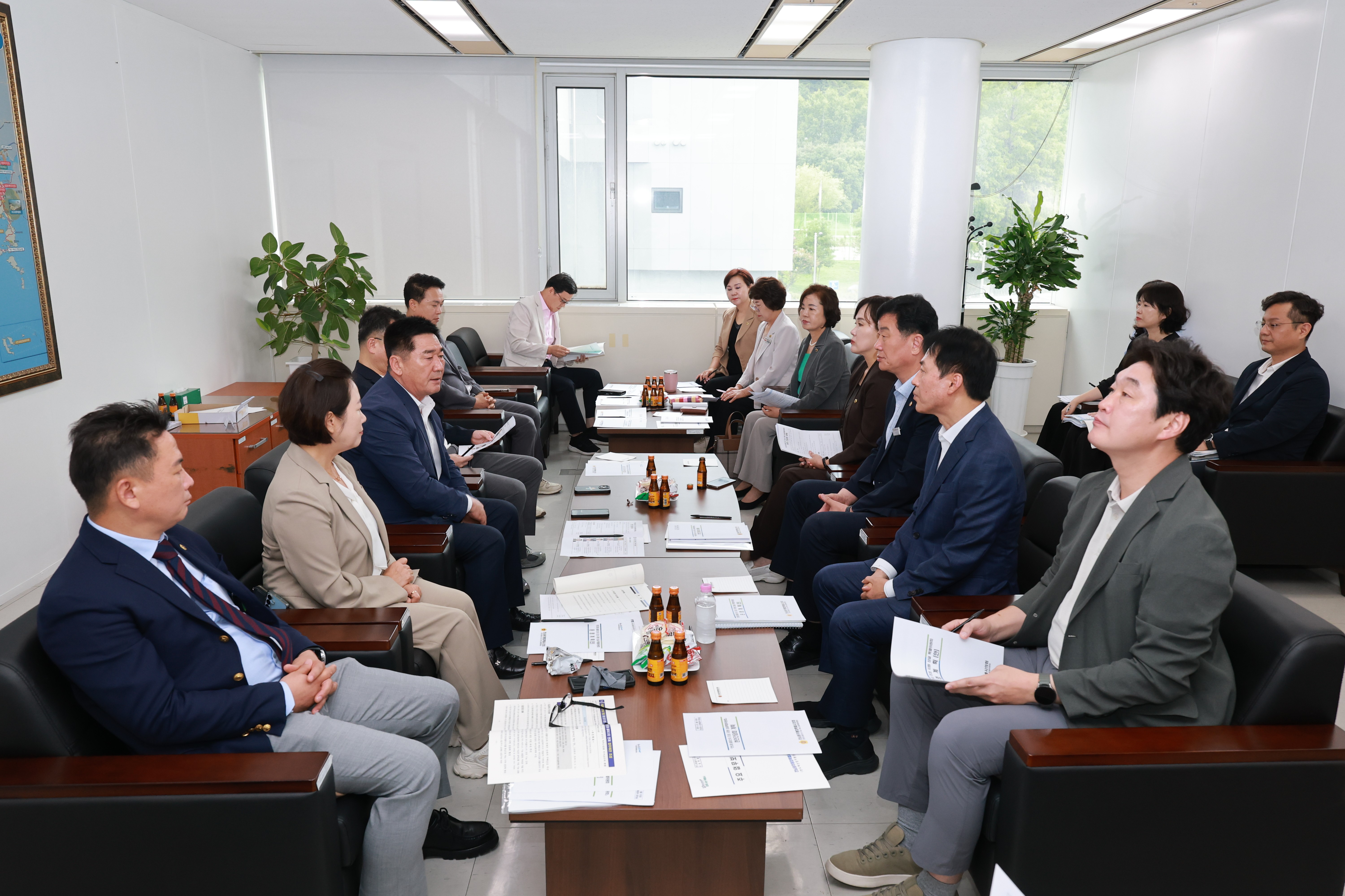 반도체 클러스터 조성 지원 상설특별위원회 간담회 1
