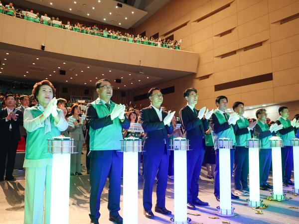 새마을운동 제창 56주년, 제16회 새마을의 날 기념식 5