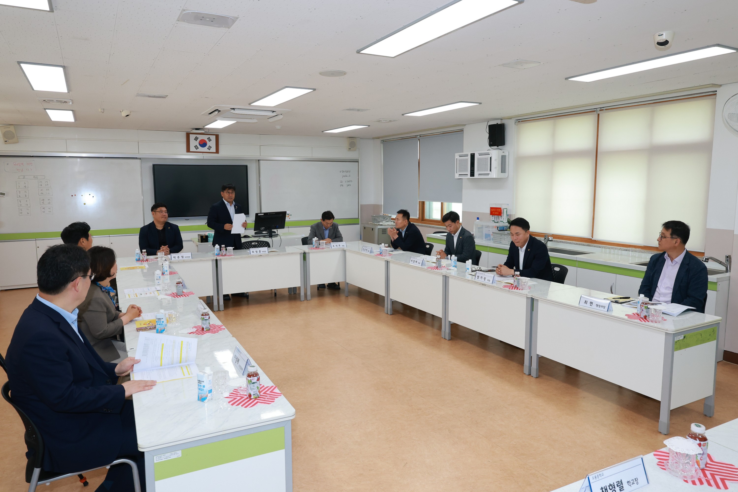 제2회 임시회 교육위원회 현지활동 6