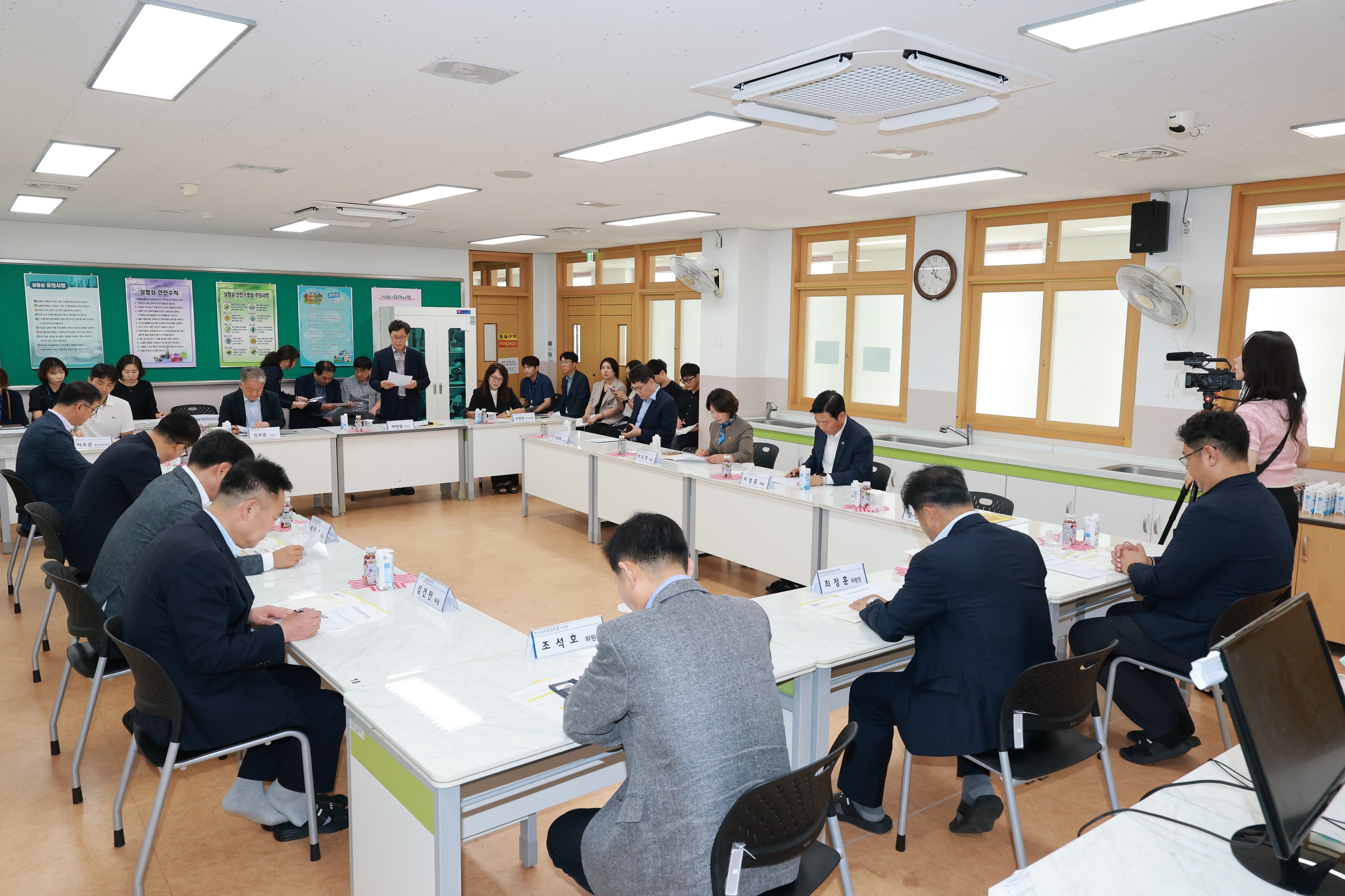 제2회 임시회 교육위원회 현지활동 3