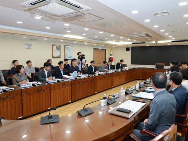 제2회 임시회 교육위원회 현지활동 7