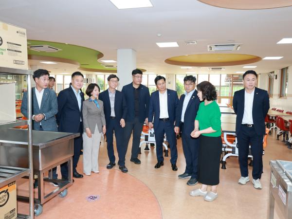 제2회 임시회 교육위원회 현지활동 8