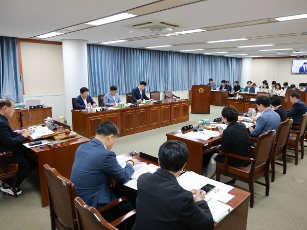  제2회 임시회 안전건설위원회 업무보고 등 회의 4