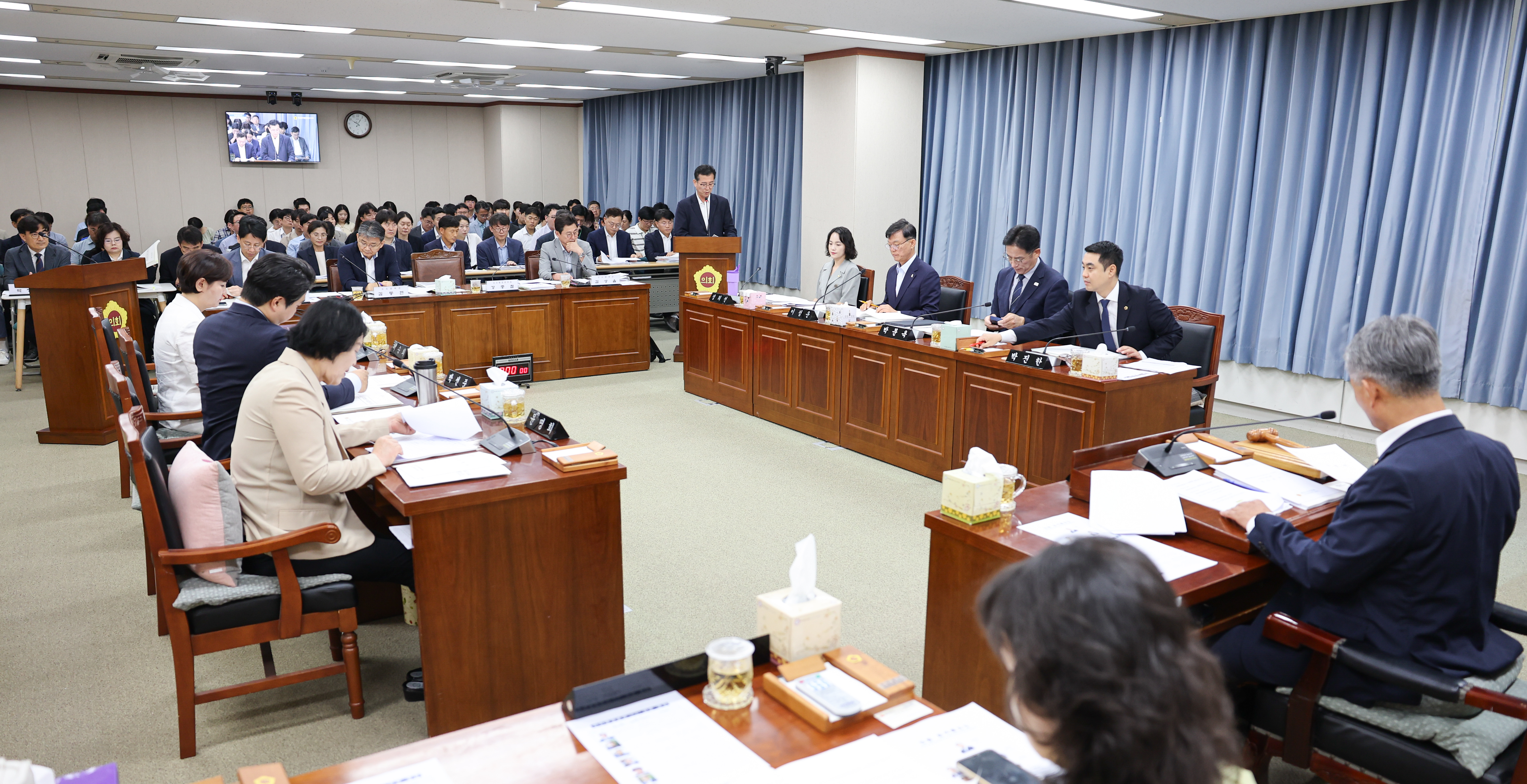 제2회 임시회 행정소방위원회 회의 9