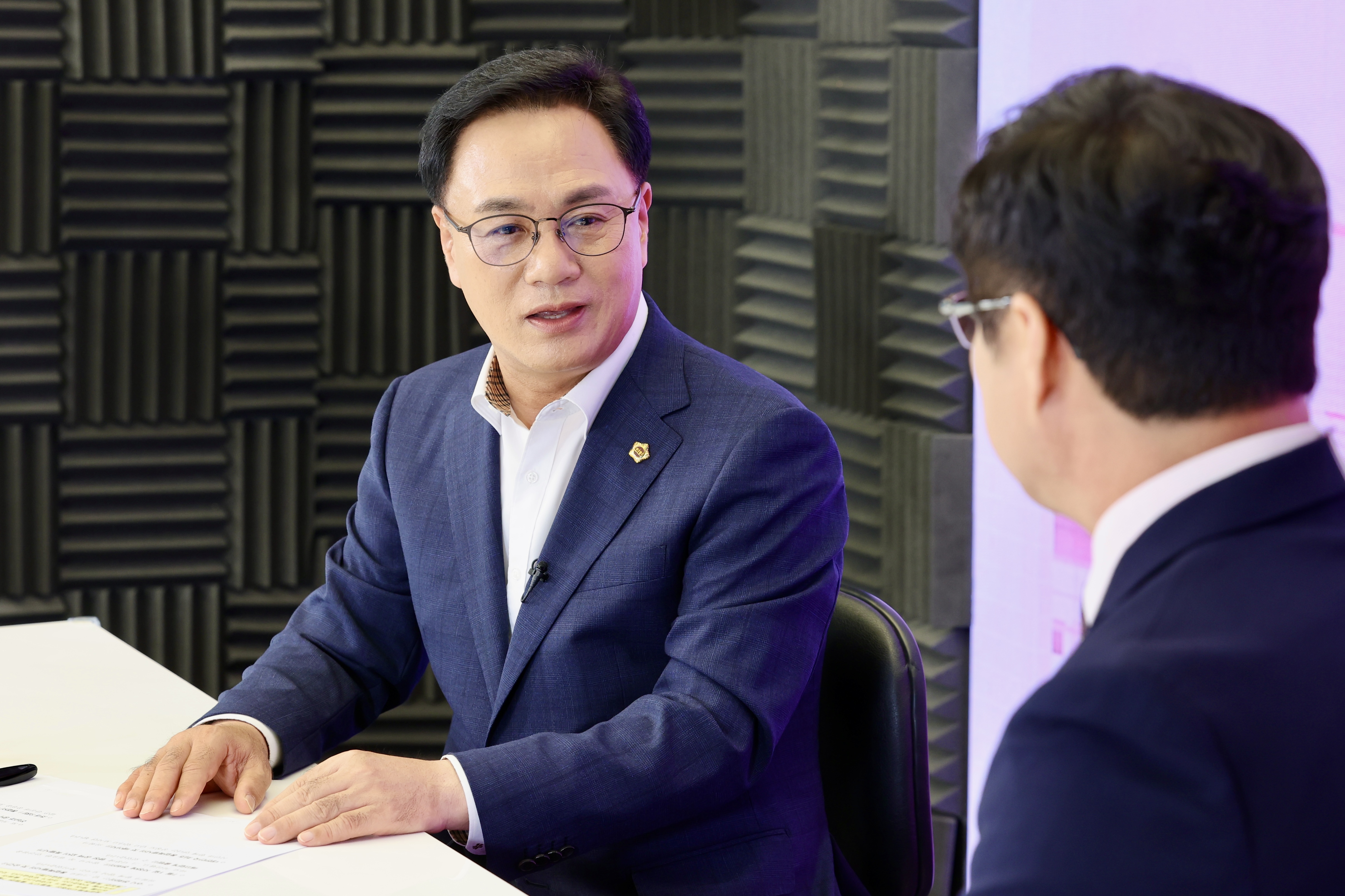 '헬로 이슈 토크' 인터뷰 1