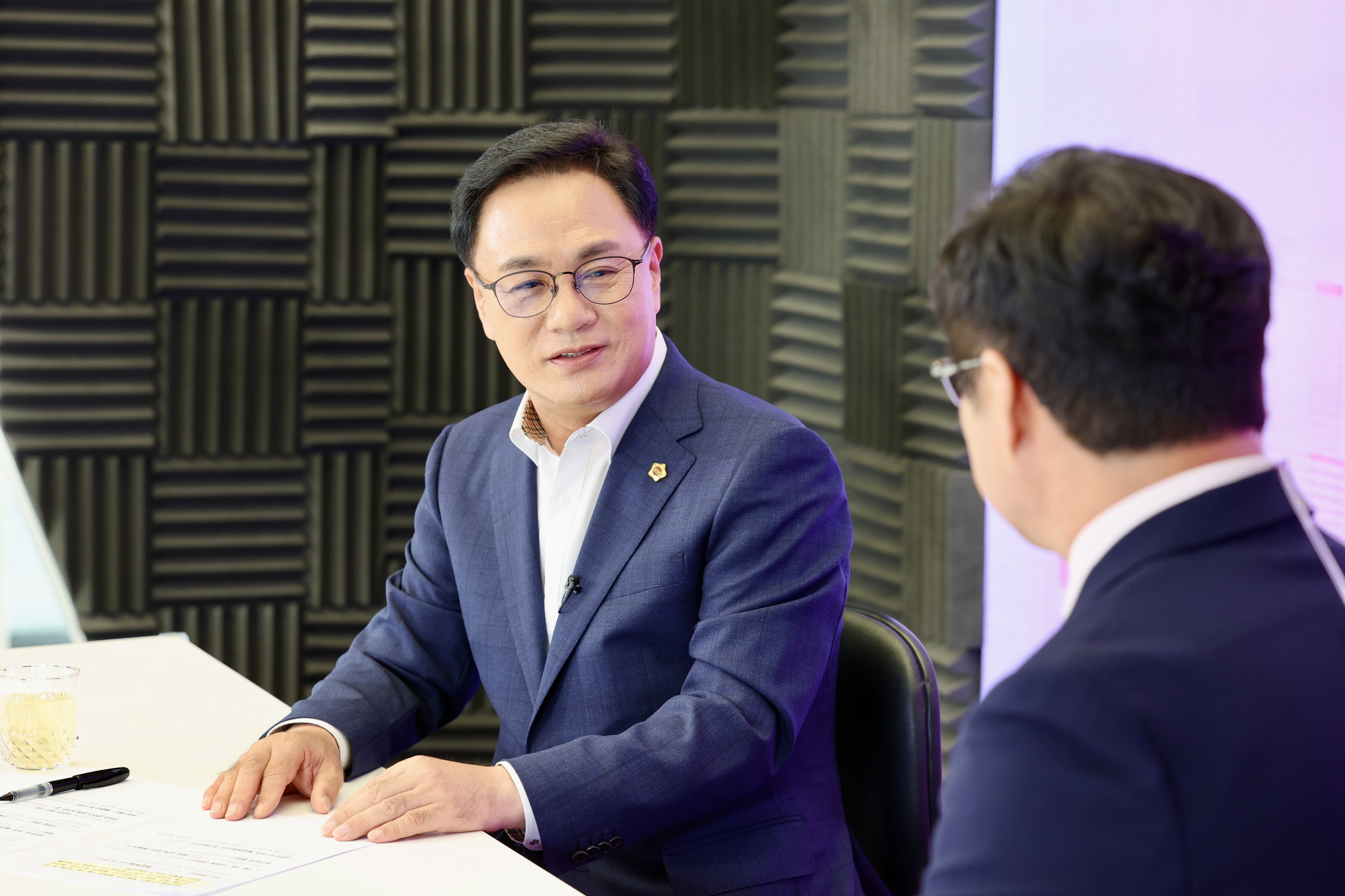 '헬로 이슈 토크' 인터뷰 3
