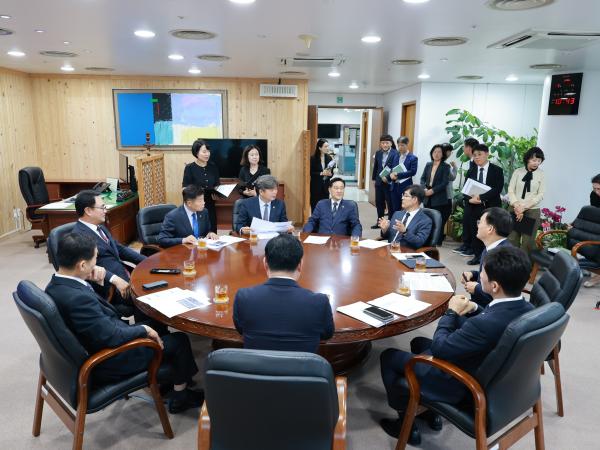 전남광주통합특별시의회의장 1호 결재 2