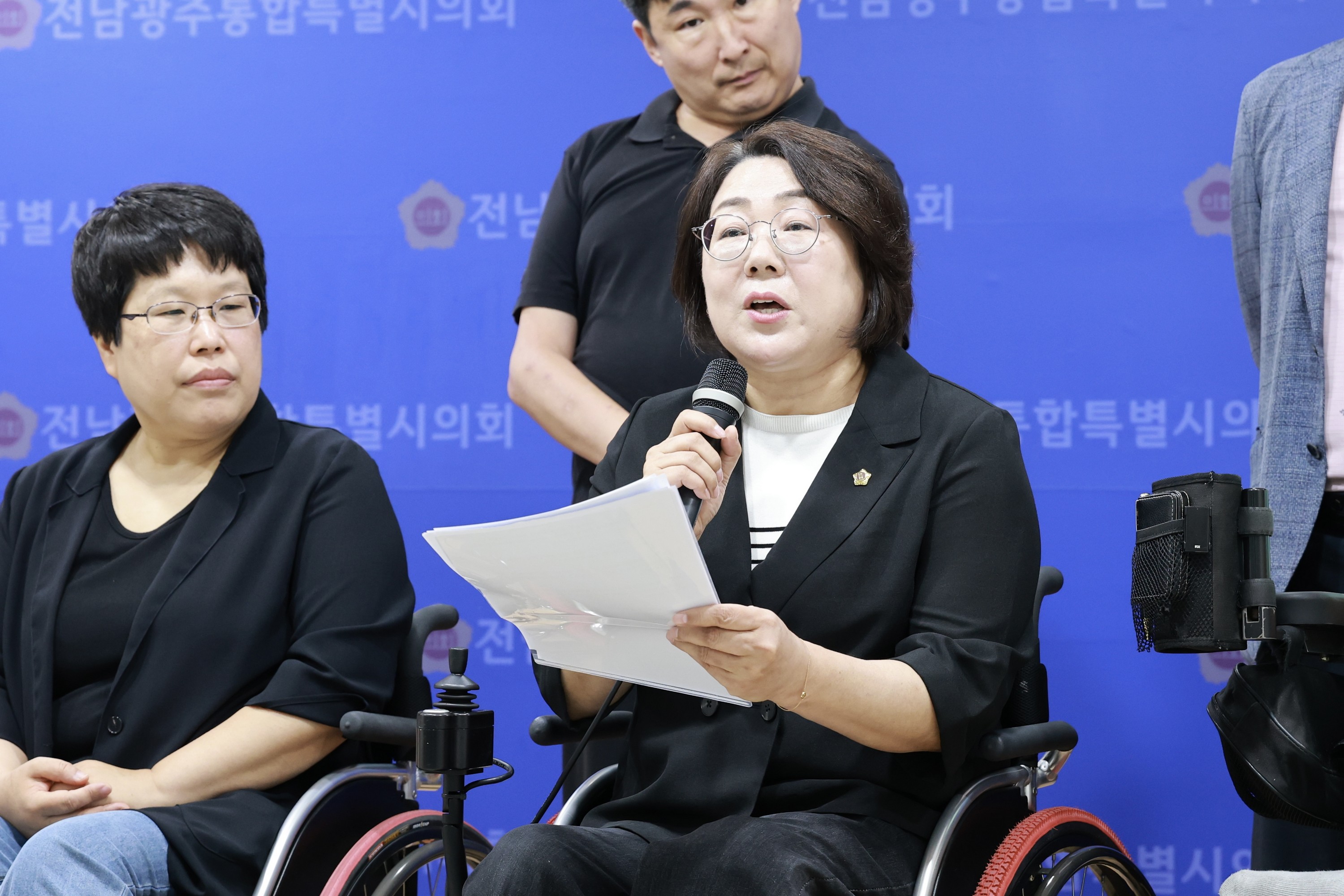 장애인 복지 상향 평준화 관련 성명서 발표 기자회견 4