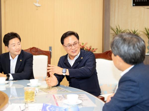 충북도의회 방문 및 접견 9