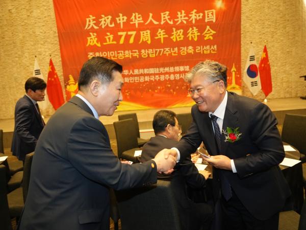 중화인민공화국 창건 77주년 경축 리셉션 5
