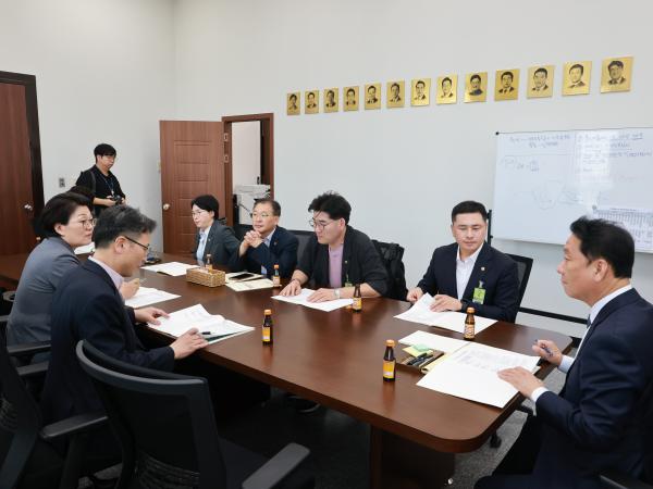 기획재정위원회 국회 예결위원장 등 면담, 27년 본예산 국비반영 건의 3