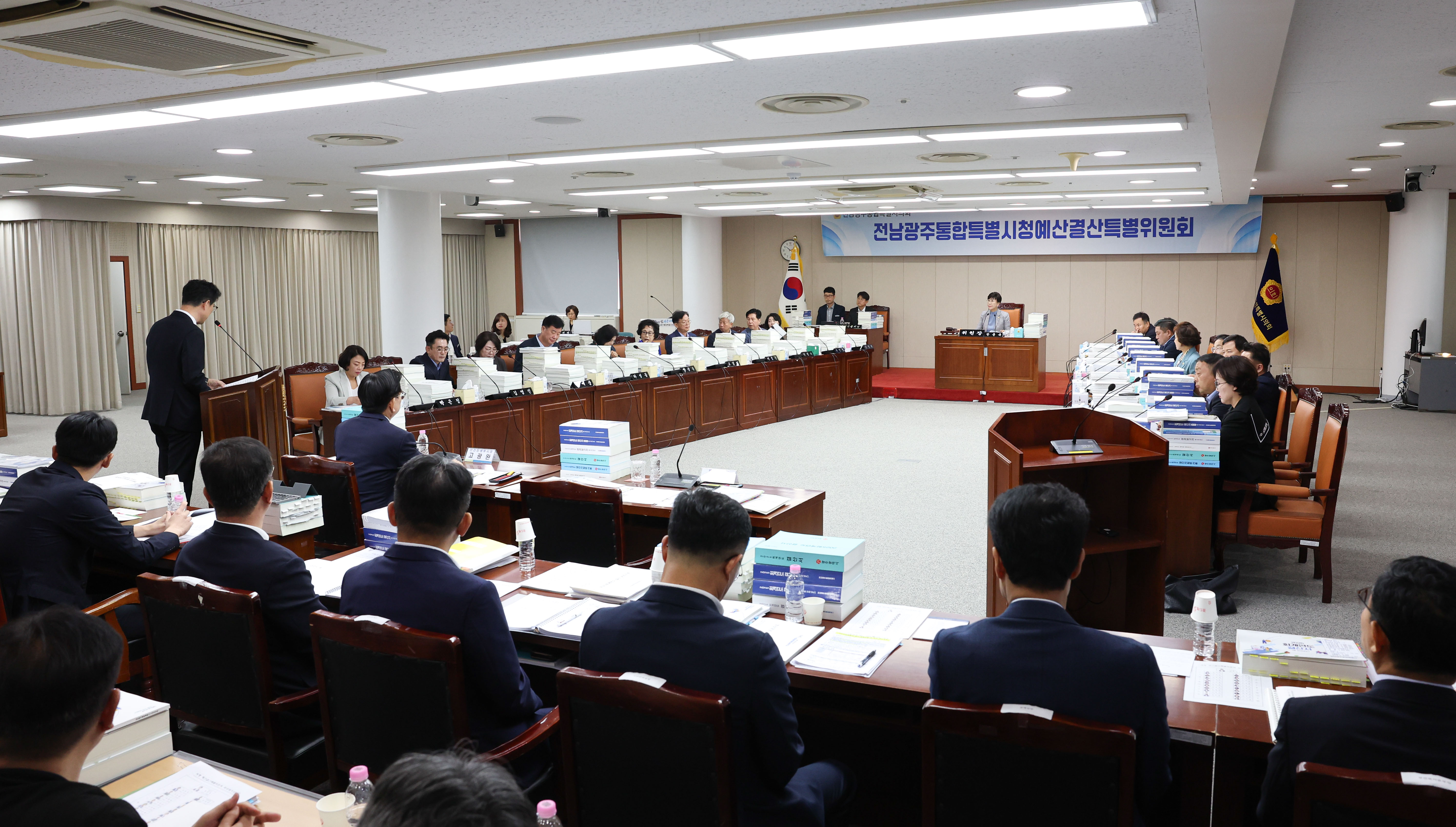 2025년 회계연도 결산 및 예비비 지출 승인 심사 4