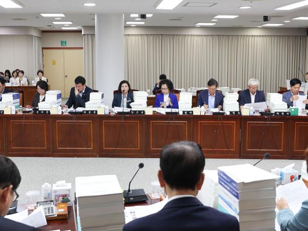 2025년 회계연도 결산 및 예비비 지출 승인 심사 2