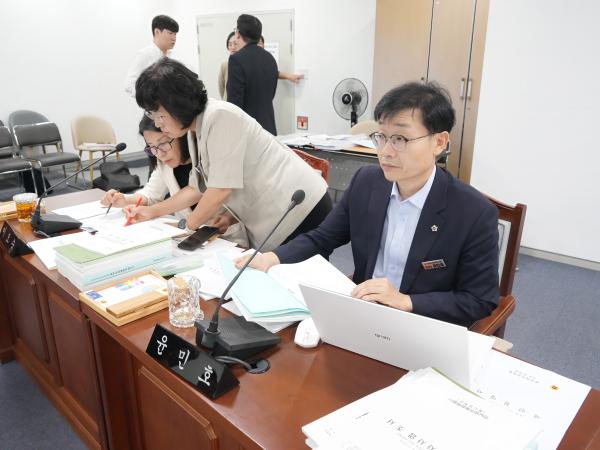 제3회 1차 정례보건복지위원회 8