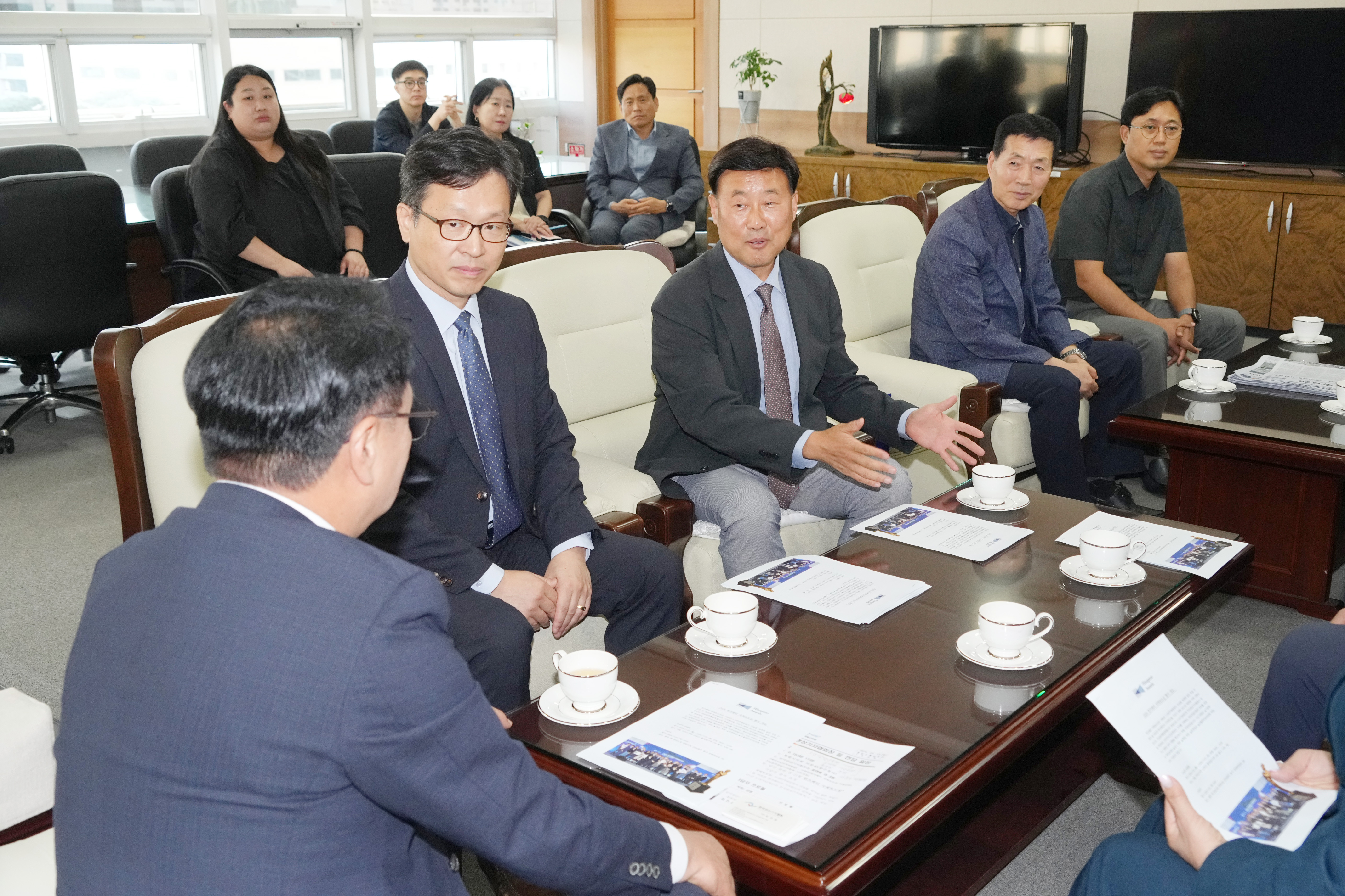 힌즈페터 관련 서울 영상기자협회 회장과 전남광주 영상기자협회 회원방문 6
