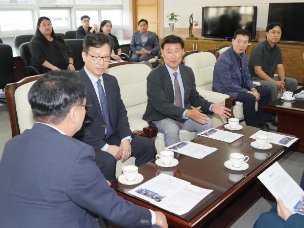 힌즈페터 관련 서울 영상기자협회 회장과 전남광주 영상기자협회 회원방문 6