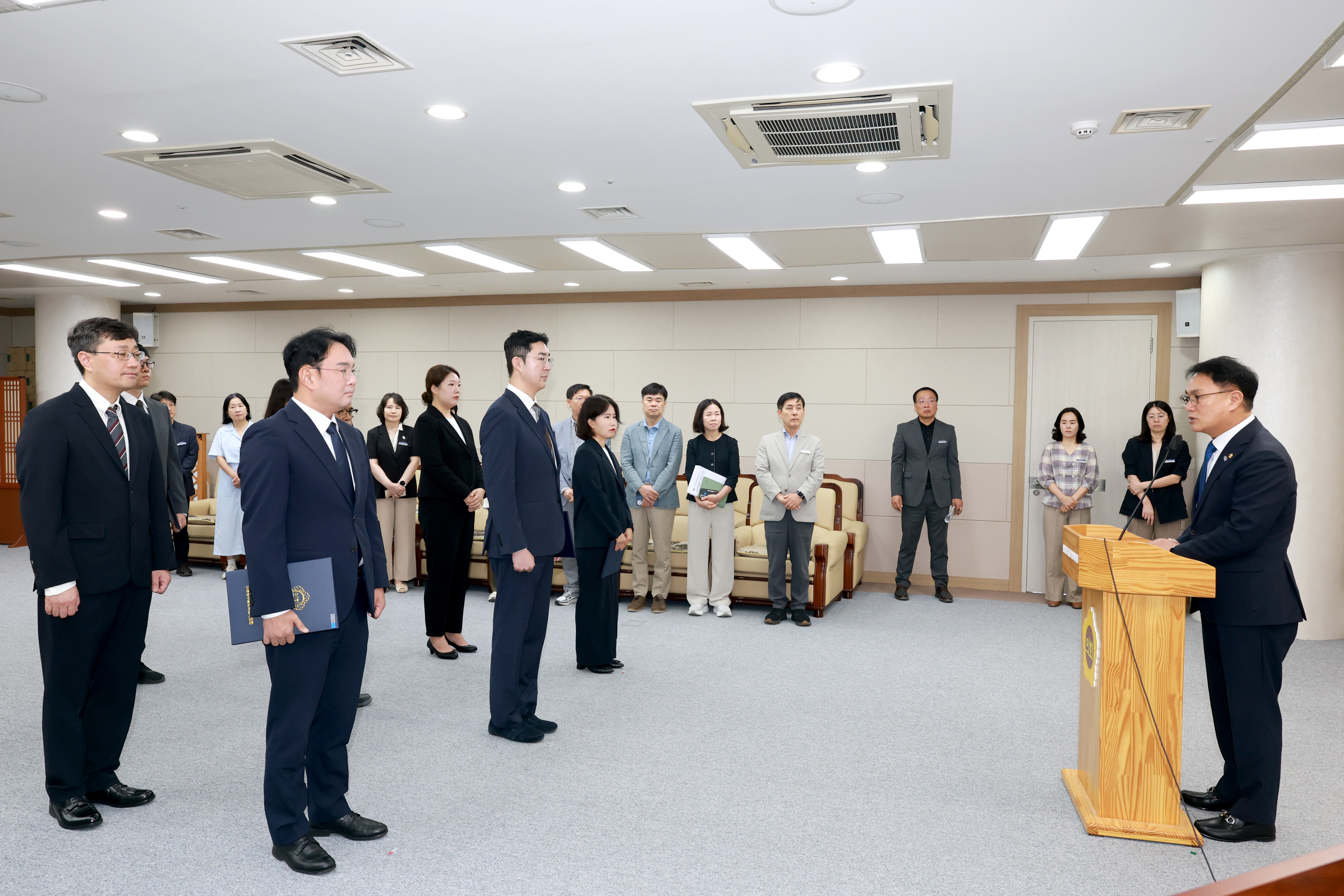 신규 임기제 공무원 임용장 수여식 8
