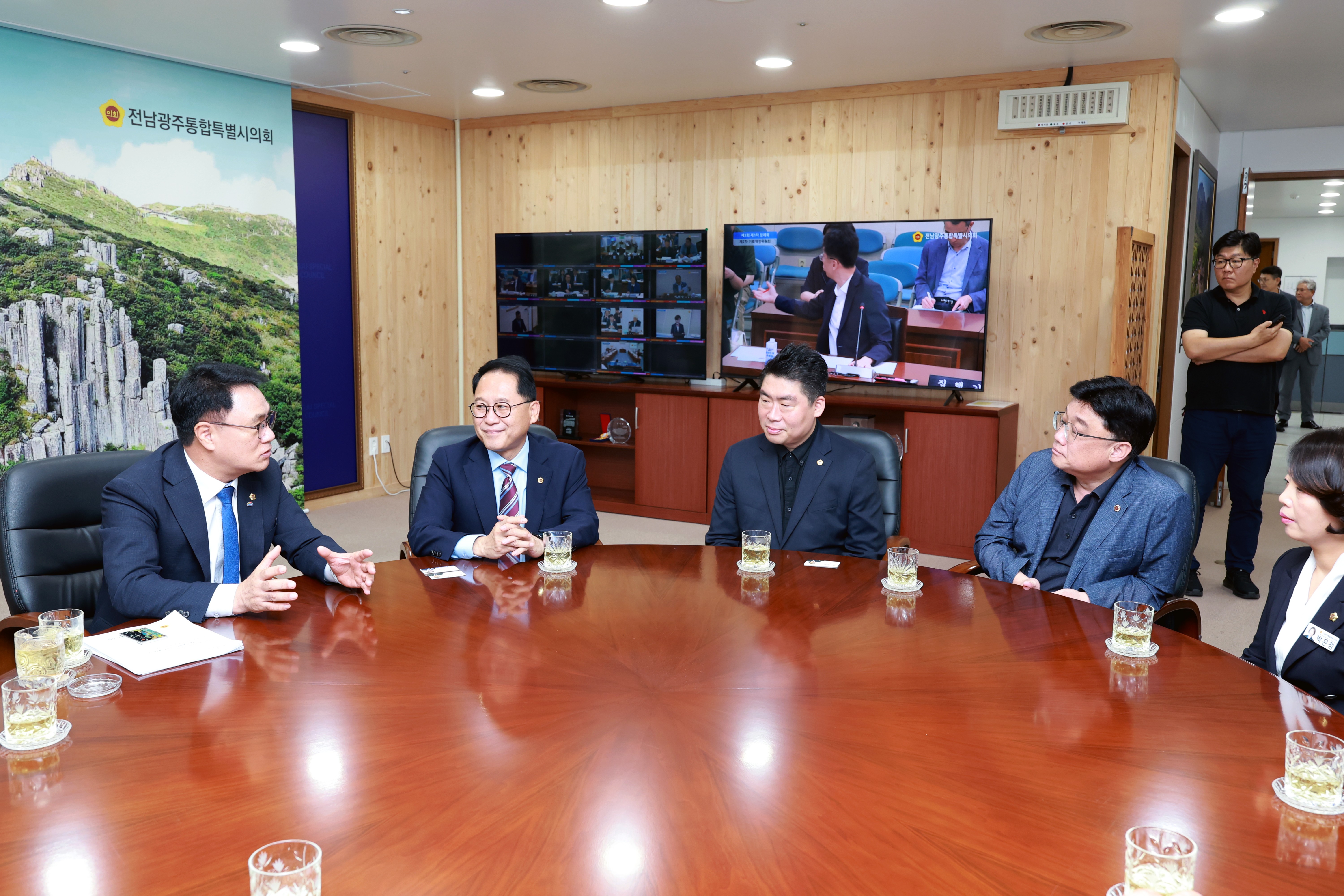 전남광주통합특별시의회-경기도의회 더불어믽당 대표단 간담회 4