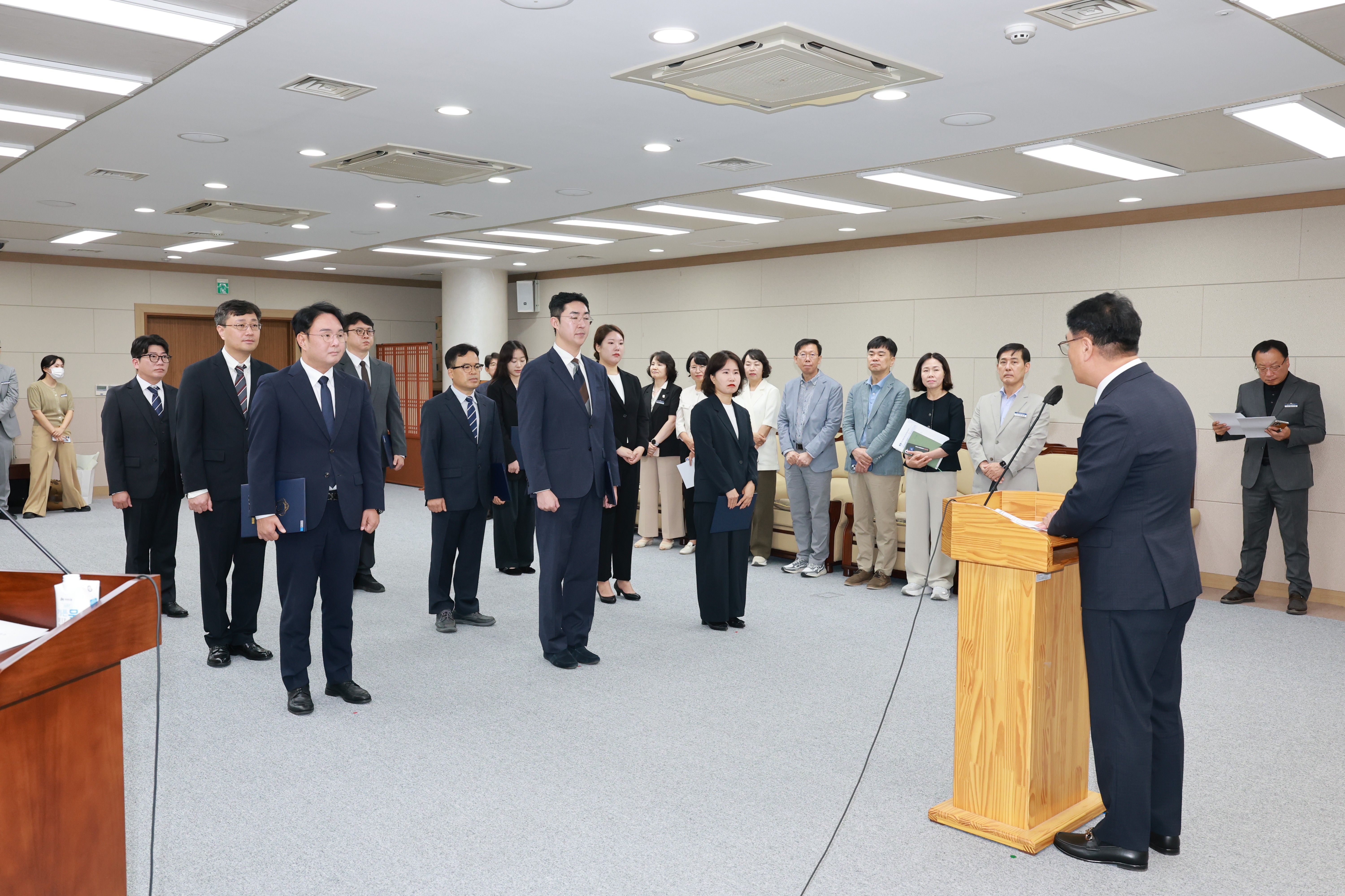 신규 임기제 공무원 임용장 수여식 6