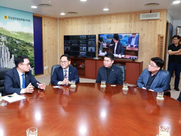 전남광주통합특별시의회-경기도의회 더불어믽당 대표단 간담회 4